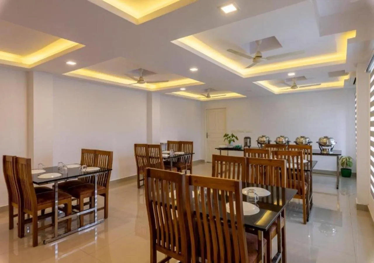 Airport Avenue Plaza Hotel Nedumbassery